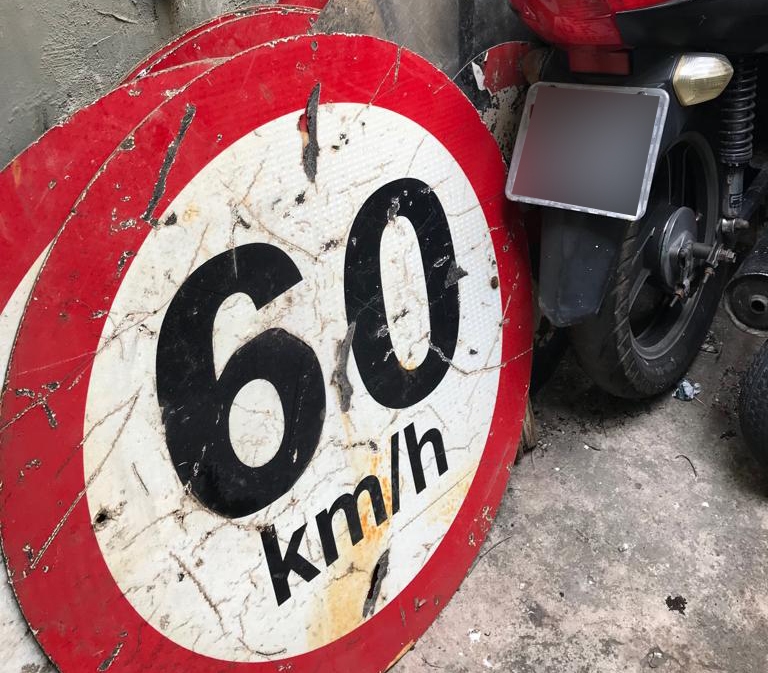 Furtos e vandalismo em placas de sinalização geram prejuízos para o trânsito de Aracaju - SMTT Aracaju